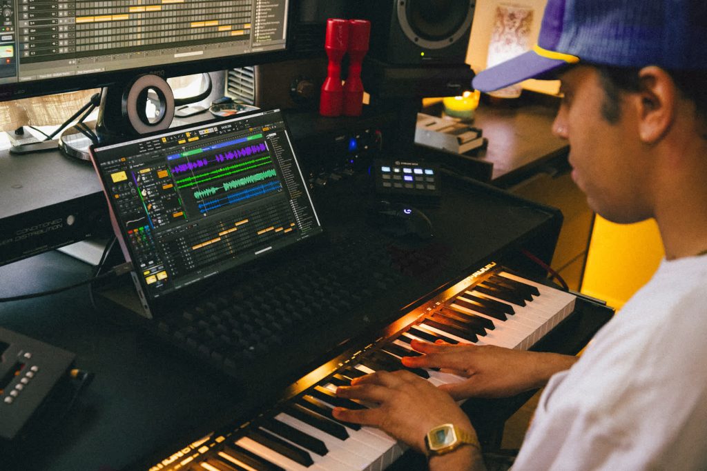 终极音乐制作套装] BandLab Cakewalk Sonar v32.02.0.078 Incl Keygen READ NFO-R2R [WiN]-vst音频站